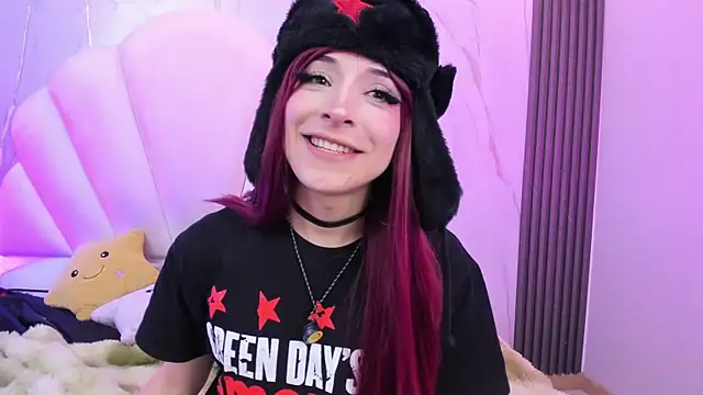 AliiceWonderland_ webcam