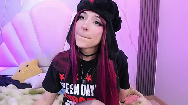 AliiceWonderland_ webcam