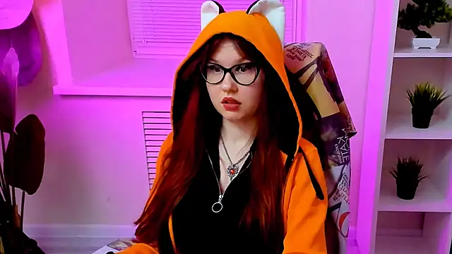 CarolGiggly webcam