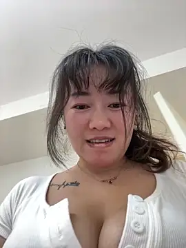 Molly-xiao webcam