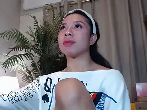 AsianTrixxx webcam