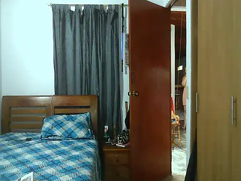 Roja_tentacion webcam
