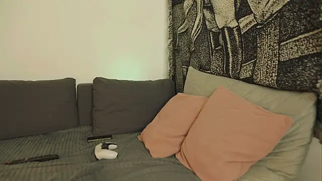 RusBradPitt webcam
