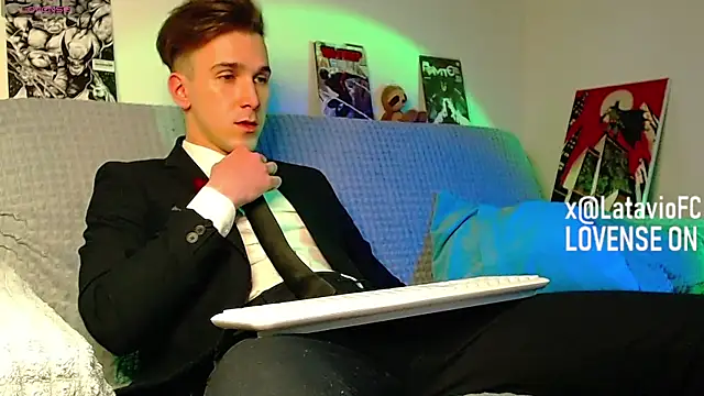 Midnighter_ webcam