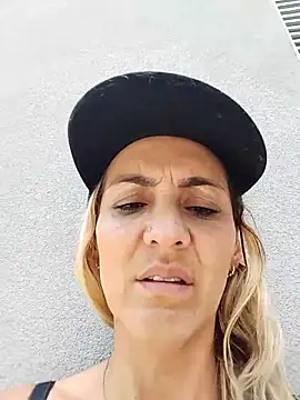 Monita_Med webcam