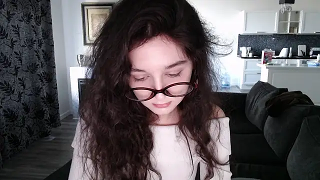 cute_lilia webcam