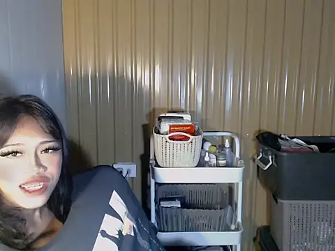 urcurlydiva webcam