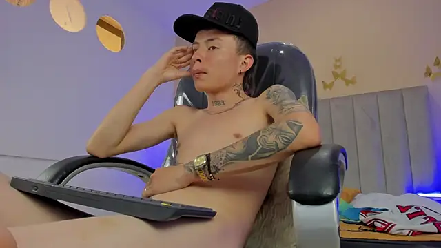 Nascary_Fox webcam