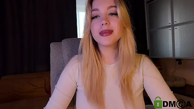 ariashaa Stripchat cam model