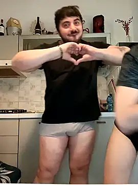 bear_skinny webcam