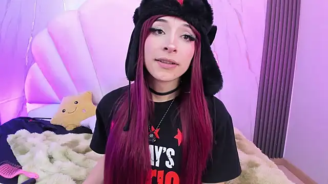 AliiceWonderland_ webcam