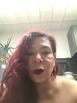 Scarlet_curly8a webcam
