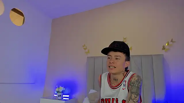 Nascary_Fox webcam