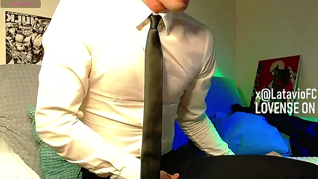 Midnighter_ webcam