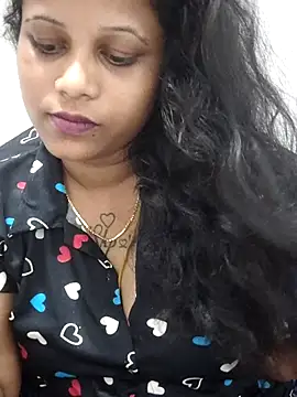 sweetqueen143 webcam