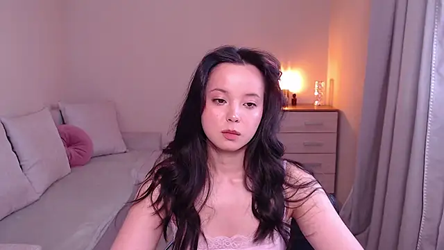 lia_hetty (F young) - STRIP SHOW