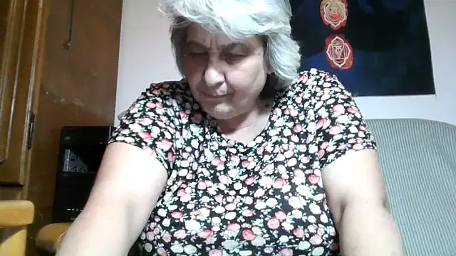 ExquisiteMature webcam