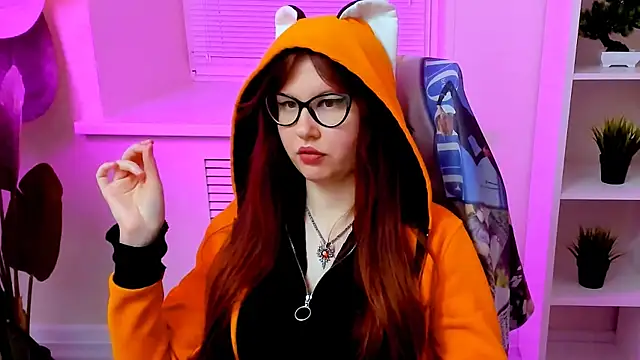 CarolGiggly webcam