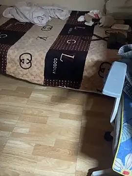 Mina048 webcam