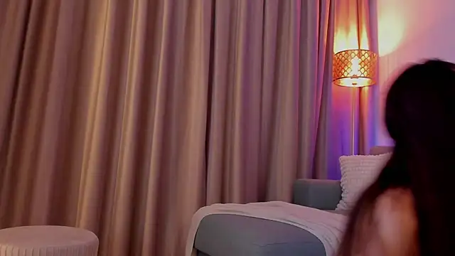 AlessandraCrystal webcam