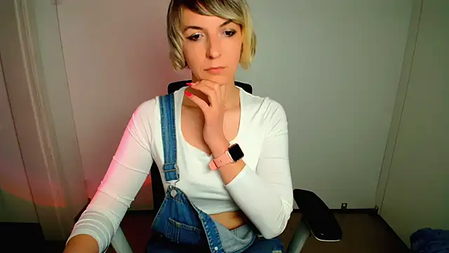 Lana_Foxyy webcam
