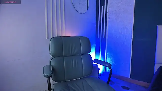 Alix_Cross webcam