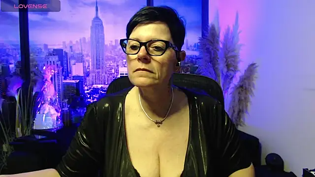 ninarandmann - Ninarandmann's free webcam - UK Sex Cams