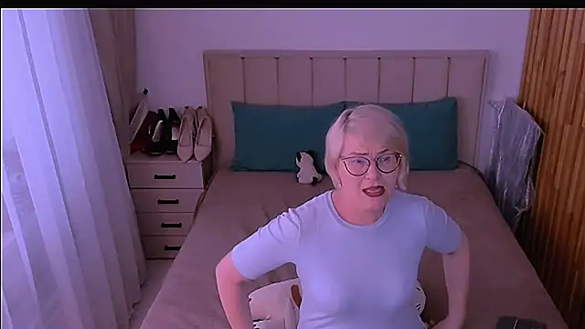 sabrinamacmarren webcam