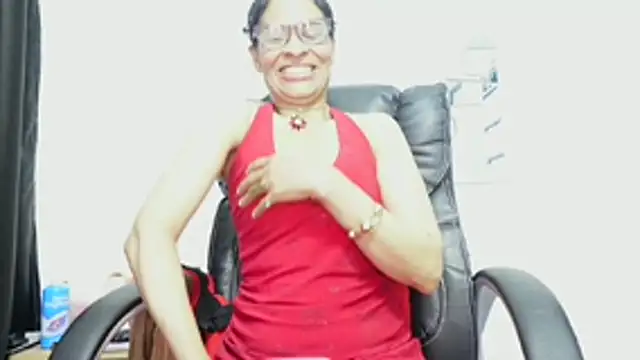 Aries_Mature webcam