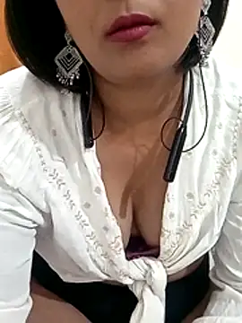 Queen_Kushi4 webcam