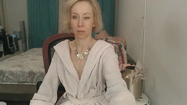 LuxuryNika webcam
