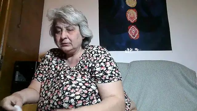 ExquisiteMature webcam