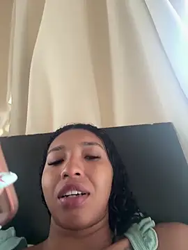 sensitive_brunette webcam