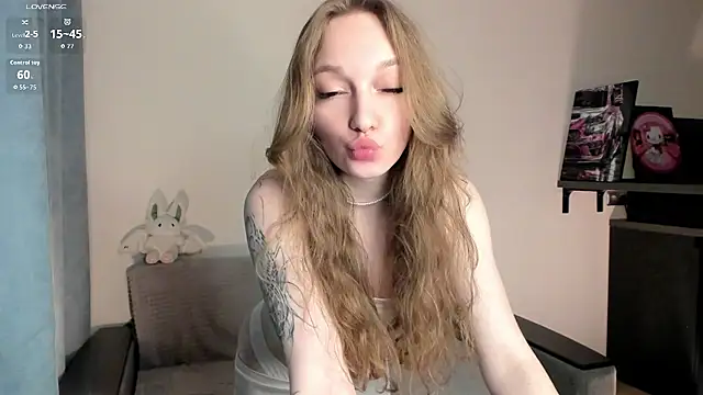 bella_xis (F young) - sensual touch my neck