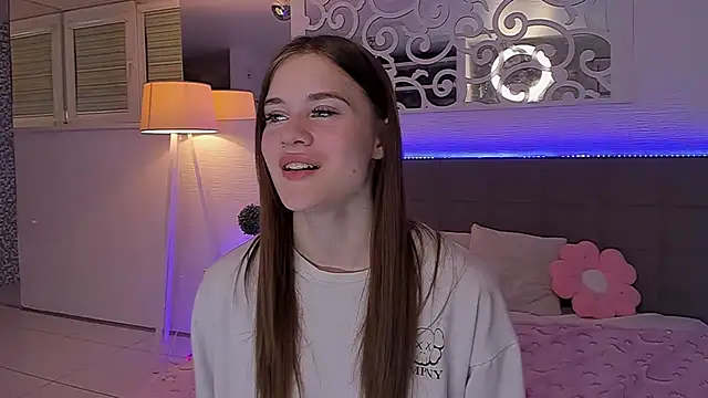 LuisaClover webcam