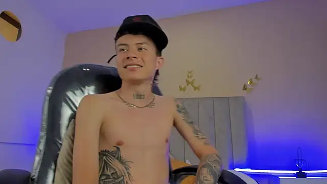 Nascary_Fox webcam