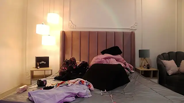 LiaTrainor webcam