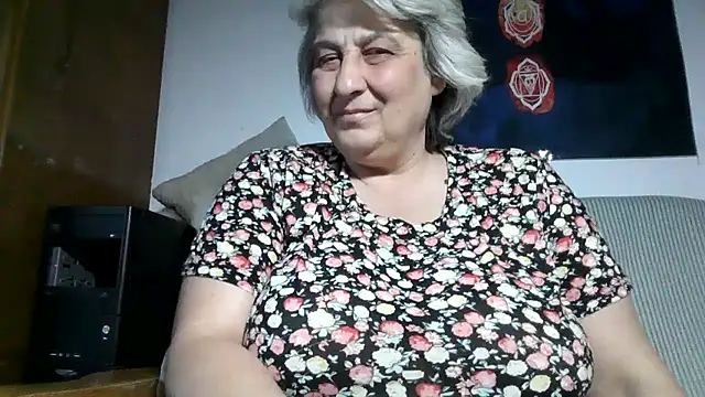 ExquisiteMature webcam