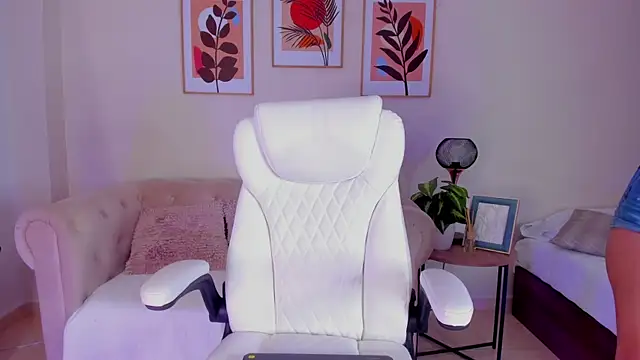 Emilly_Beaumont