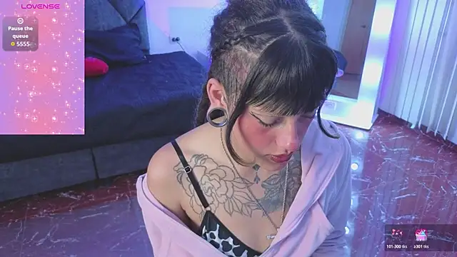 _sharlotte777 webcam
