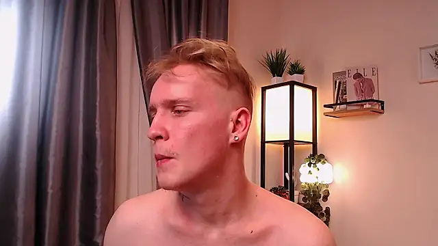 AlexxSweet webcam