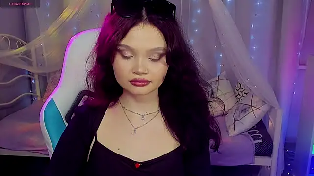 emilychaves - EmilyChaves's free webcam - UK Sex Cams