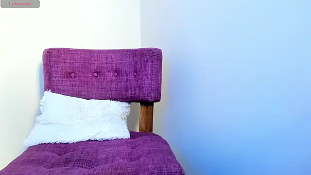 ALICEBLOOOM webcam