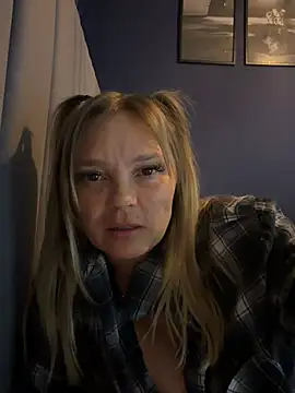 sky25x - Sky25x's free webcam - UK Sex Cams