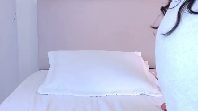 VioletBloomm webcam