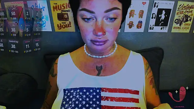 EllieOz webcam