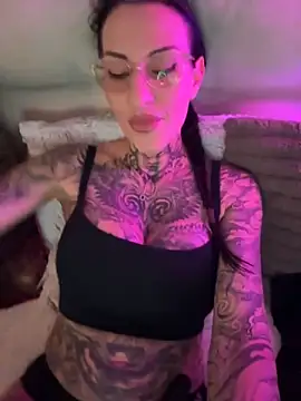 MeganWitch live sex cam