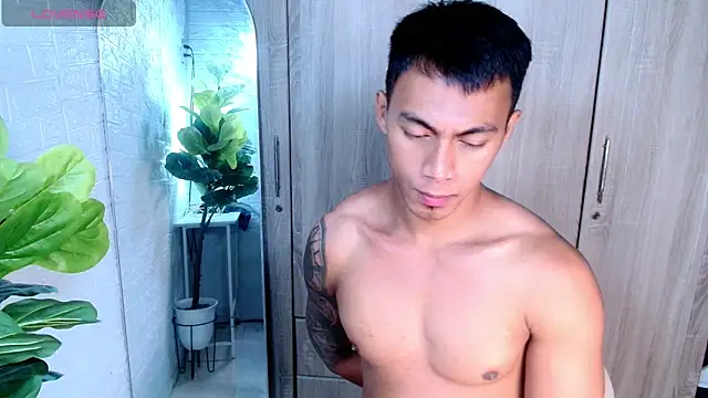 PinooyMilker webcam