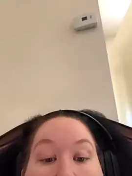 hisalphaqueen27 webcam