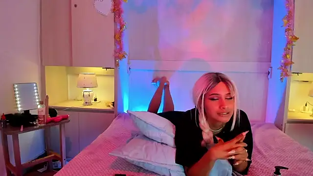 TomieDark_ webcam